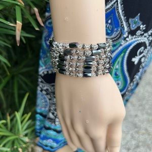 MAGNETIC STRAND NECKLACE/ BRACELET